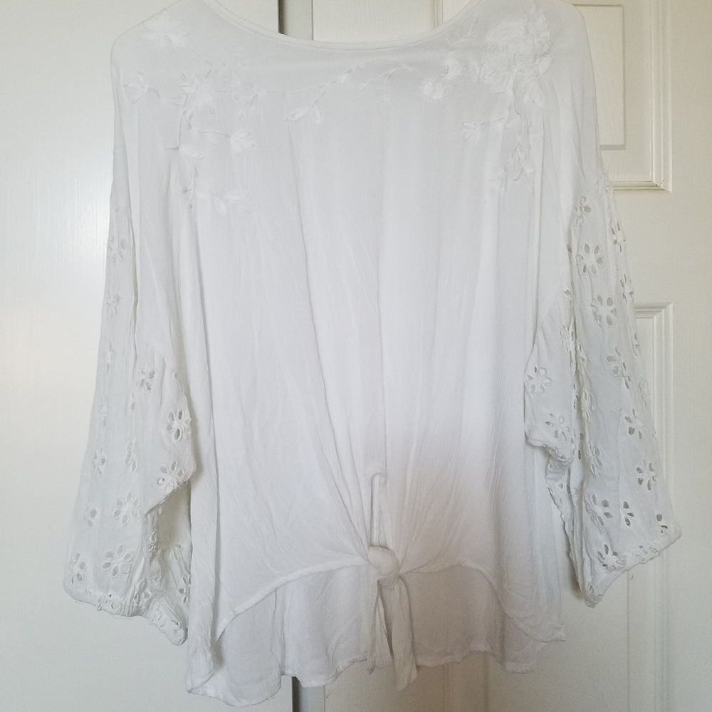 Daytrip white top